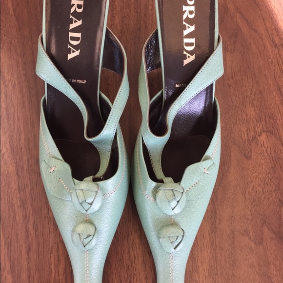 Prada - Picture 2 of 2